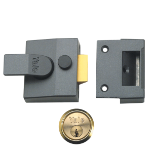 YALE 85 & 89 Deadlocking Nightlatch - 40mm DMG PB Cyl Boxed